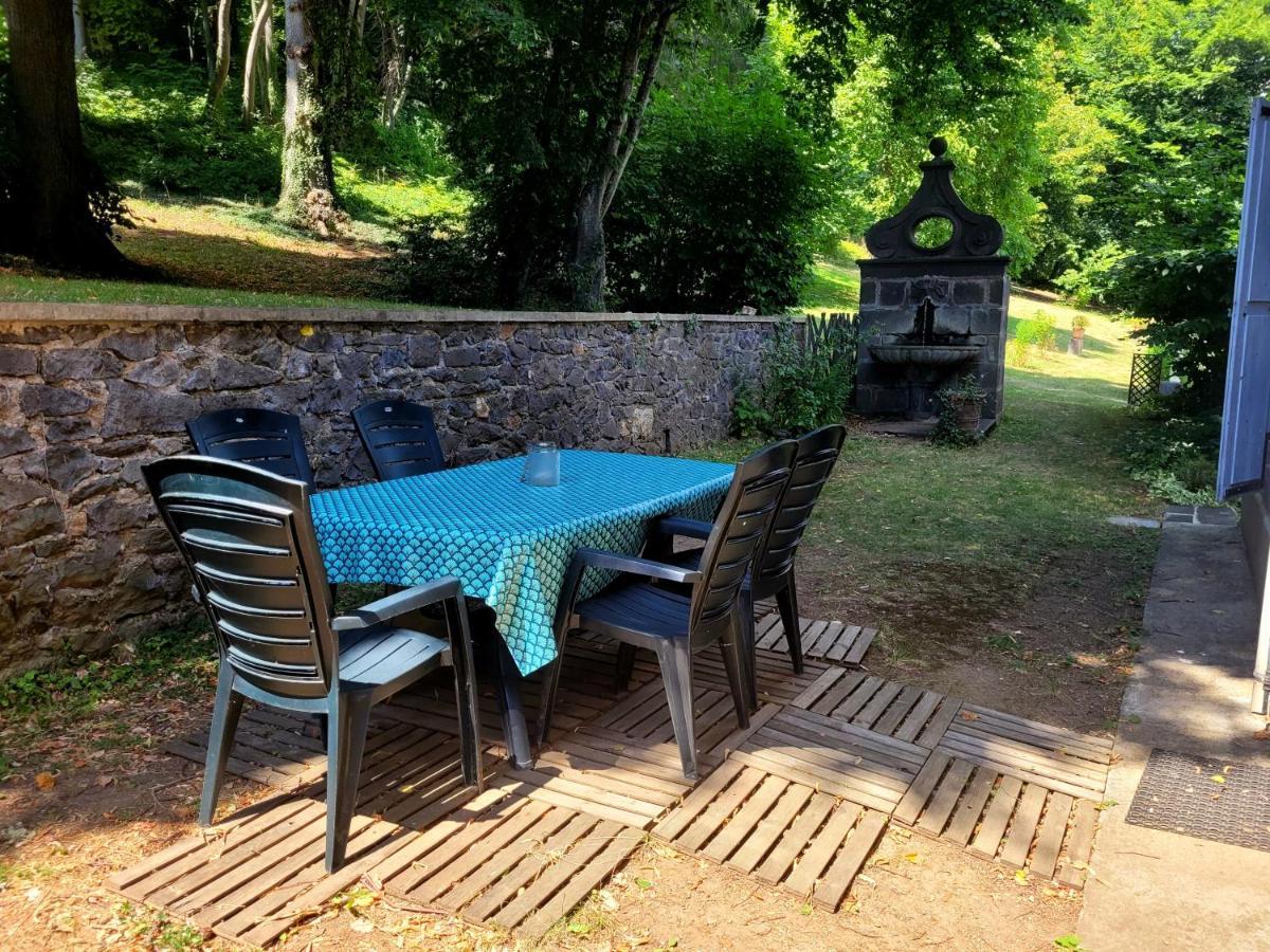 Gites Le Vieux Vinzelles Volvic Extérieur photo